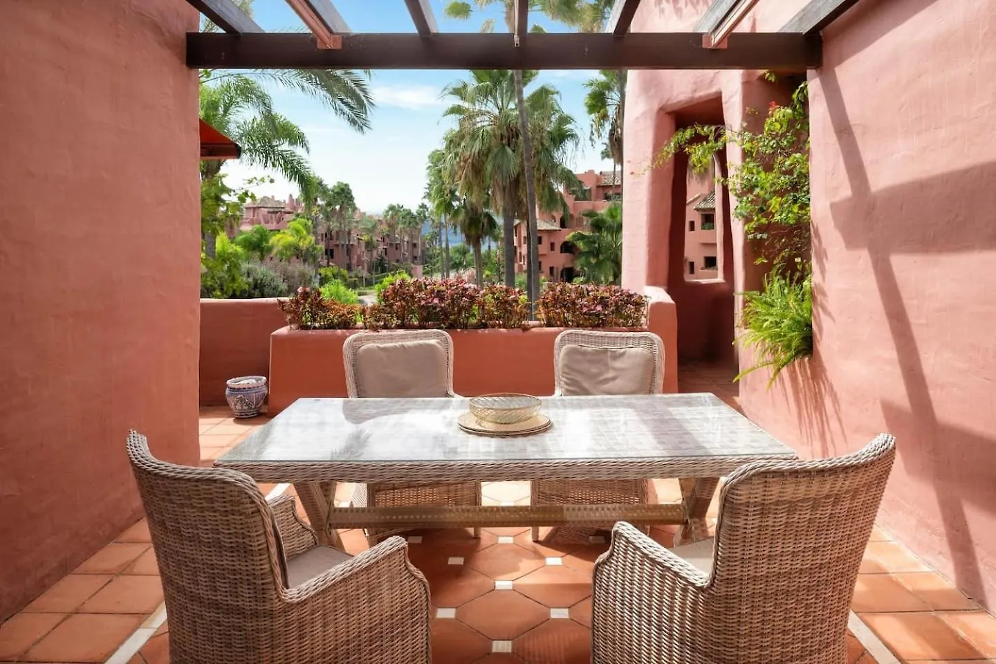 Lägenhet Beachfront Penthouse, Pool Gym Estepona Spanien