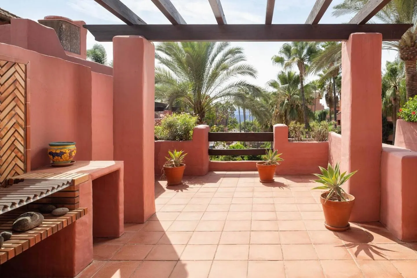 Lägenhet Beachfront Penthouse, Pool Gym Estepona