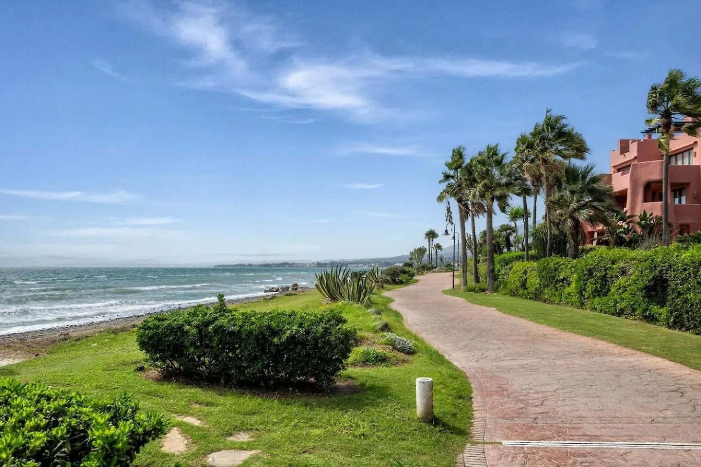 Apartment Beachfront Penthouse, Pool Gym Estepona Spain