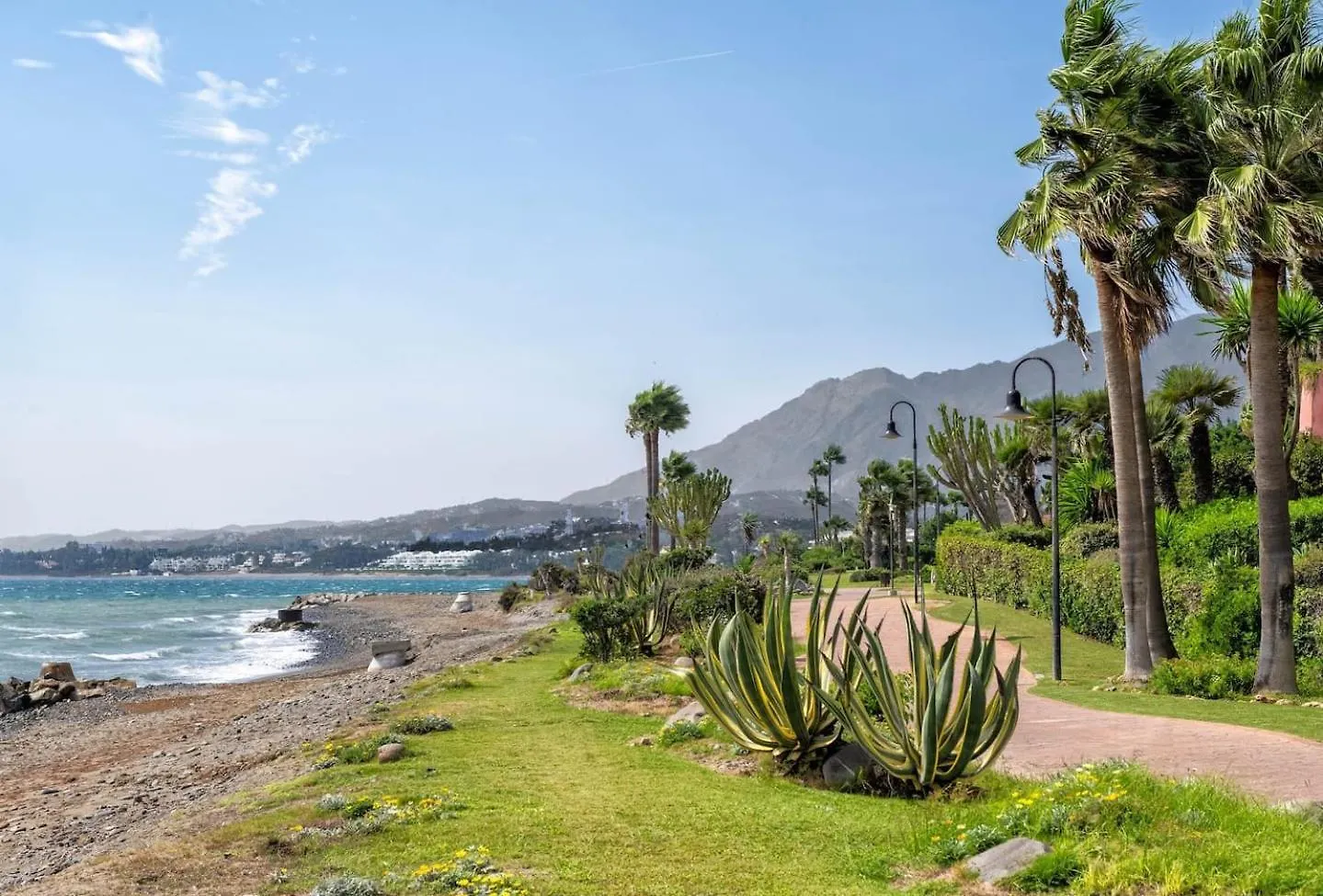 Apartment Beachfront Penthouse, Pool Gym Estepona
